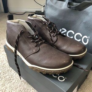 In great condition, Ecco Urban Lifestyle Series casual men's shoes
